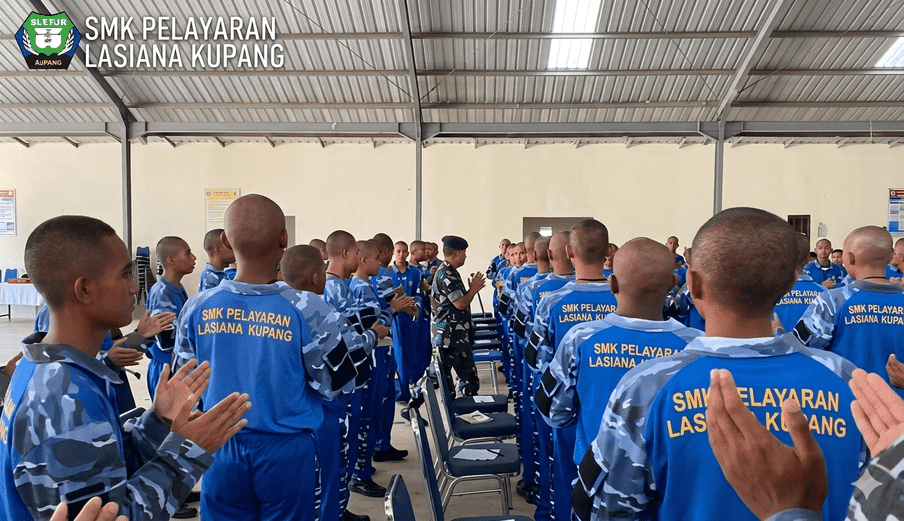 apakah sekolah pelayaran harus botak