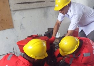 Tenaga pengajar praktisi fasilitas SMk Pelayaran Kupang