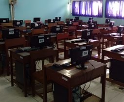 smk pelayaran kupang - lab komputer