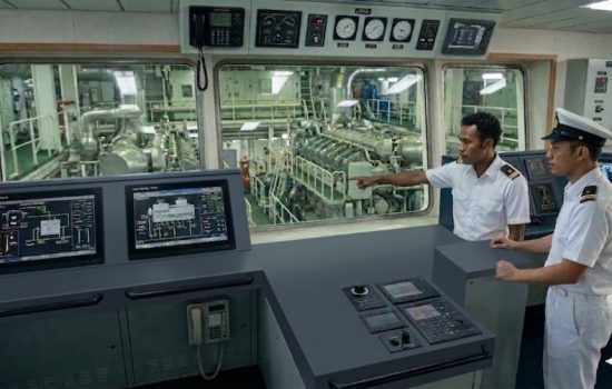 perwira mesin teknika kapal